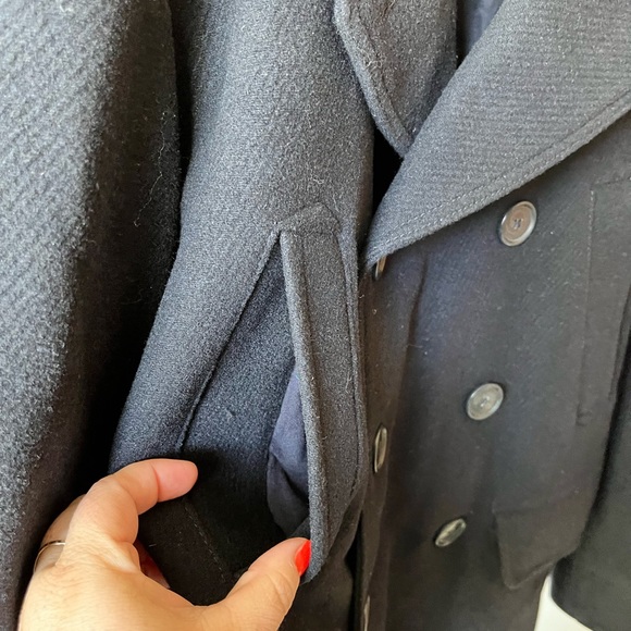 Cool and Classic Navy Wool Peacoat by Gap - Recycled Italian Wool NWT XS - Picture 6 of 9